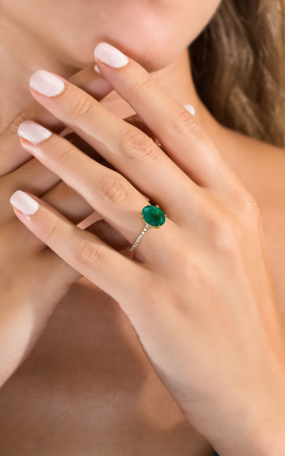 Oval Emerald Diamond Ring
